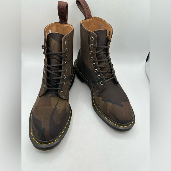 NEW RARE Dr Martens Pascal 1460 Camo combat boots Lace Up 8 Eye MADE IN ENGLAND - Picture 1 of 13
